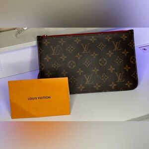 ✨Host Pick✨ Louis Vuitton NeverFull GM Wristlet | COA Shown Not Included - EUC